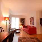 Notre Dame Cosy
