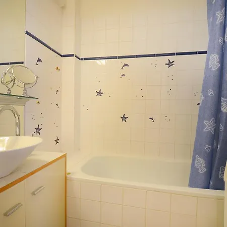 Notre Dame Cosy Apartment *